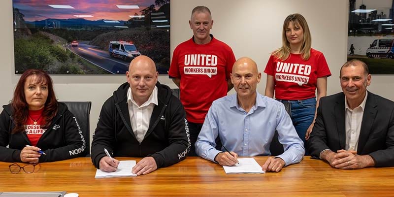 Victorian Ambulance Union (VAU), United Workers’ Union (UWU) members with Andrew Crisp (AV CEO) and Jessee Maddison (AV Executive Director, People and Culture)