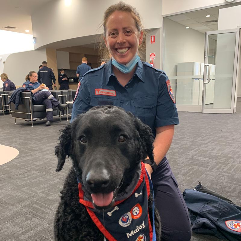 Paramedic Sophie Shippen with Peer Dog Maisy