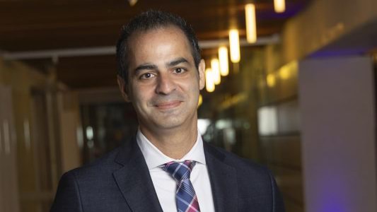 Dr Ziad Nehme with his award